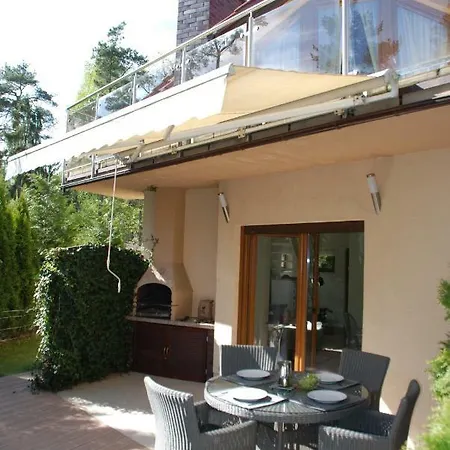 Apartament Amarone アパート *